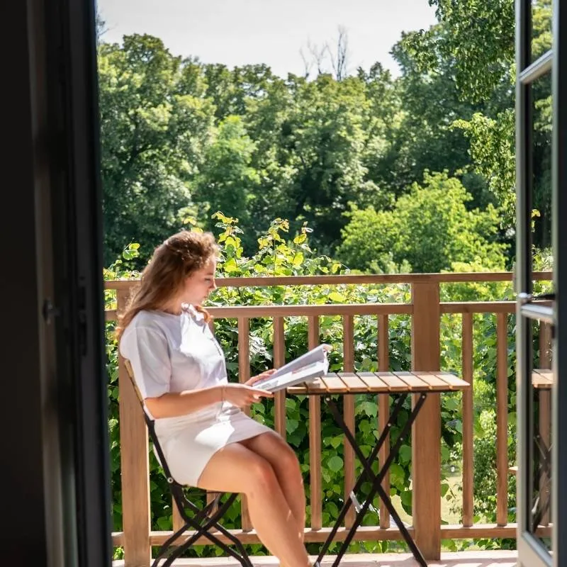 primard-hotel-de-charme-paris-balcon-verger-jardins-roseraie