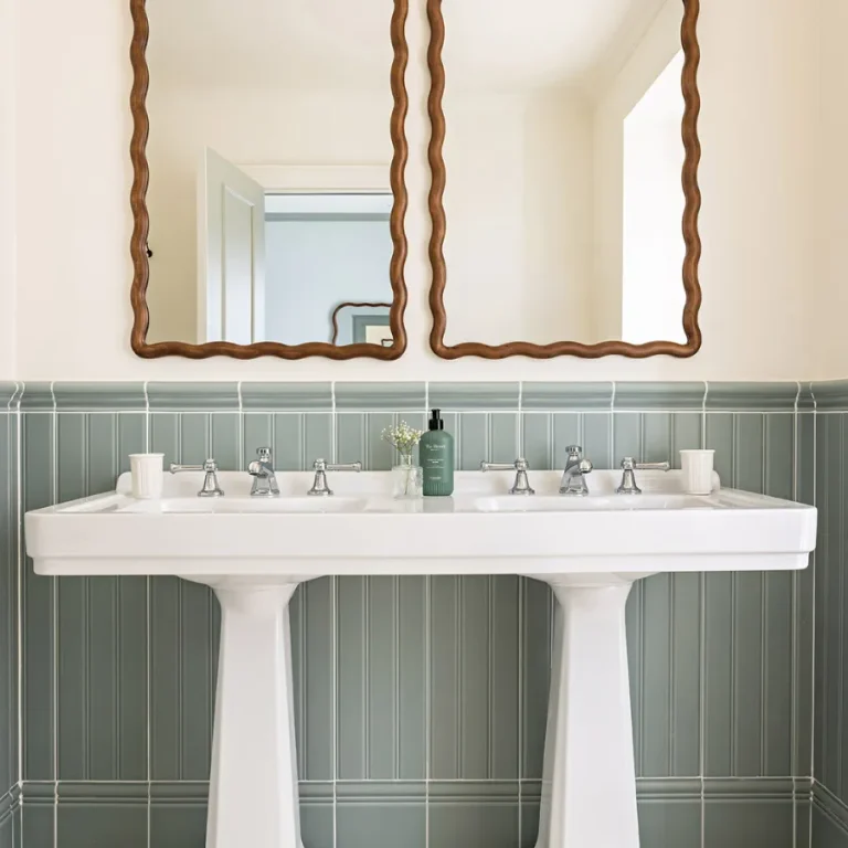 Hotel-Schloss-Chateau-de-Citeaux-Bourgogne-Zimmer-Prestige-Badezimmer